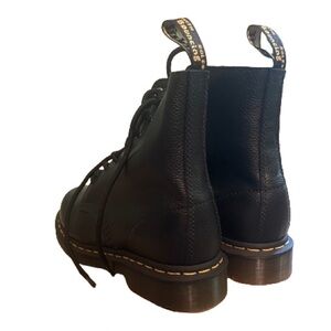 1460 Pascal Black Dr. Martens Air Wair Women’s Size 7